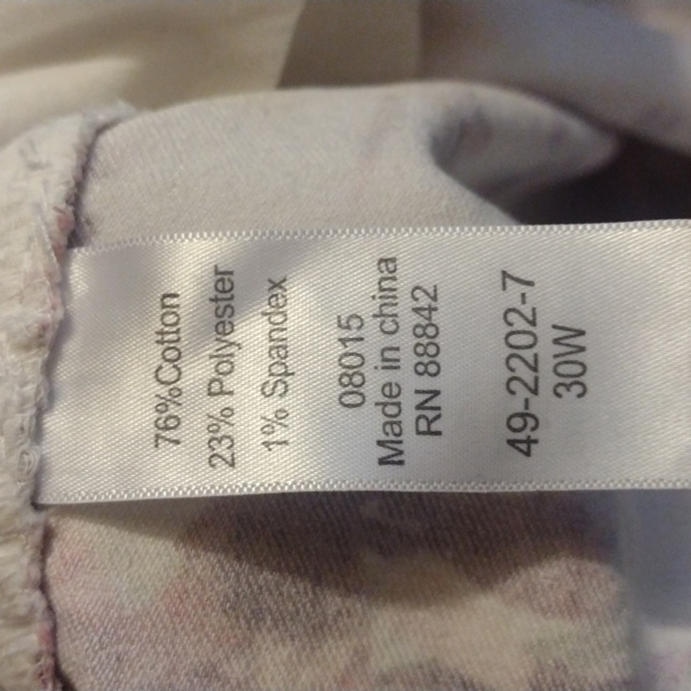 30W Denim 24/7 floral cropped capri pants - Picture 4 of 5